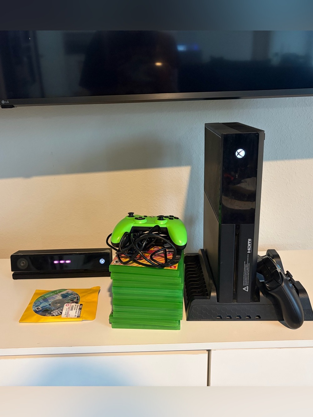 XBOX ONE Console, Stand, Dual Controllers w/Charging Dock, Camera & Games